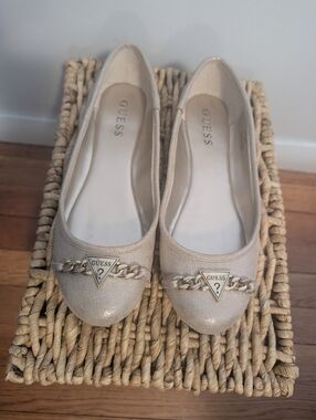 Guess Flats Sz 8